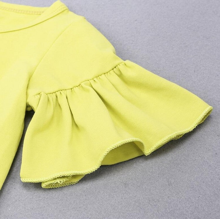 Comfortable And Fashionable Cotton Jeans And T-Shirt For Girls