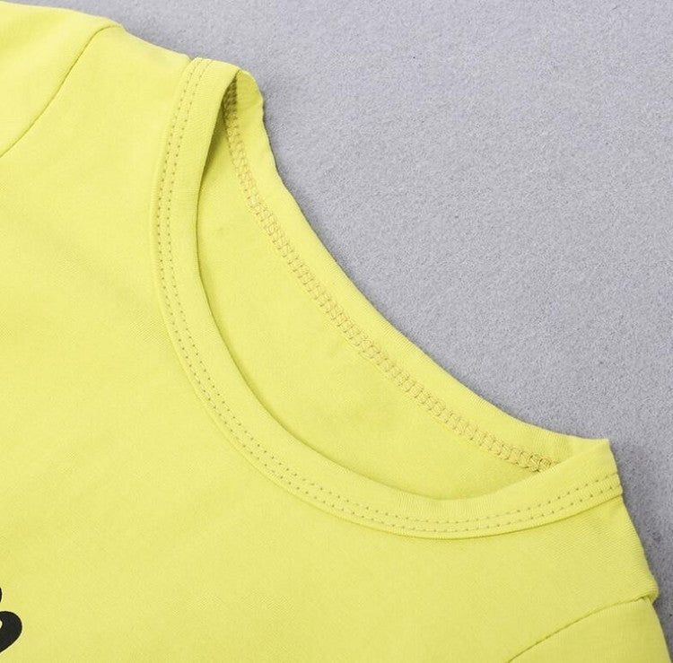 Comfortable And Fashionable Cotton Jeans And T-Shirt For Girls