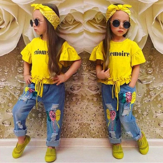 Comfortable And Fashionable Cotton Jeans And T-Shirt For Girls