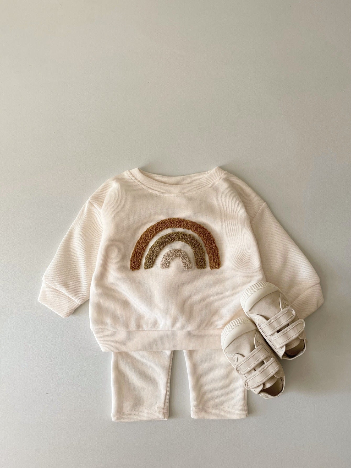 Soft And Breathable Long Sleeve Baby Outfit For Newborns