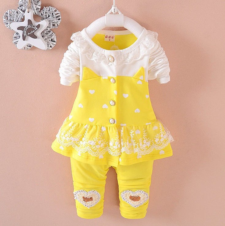Comfortable Baby Girls Clothing Set For Play And Rest