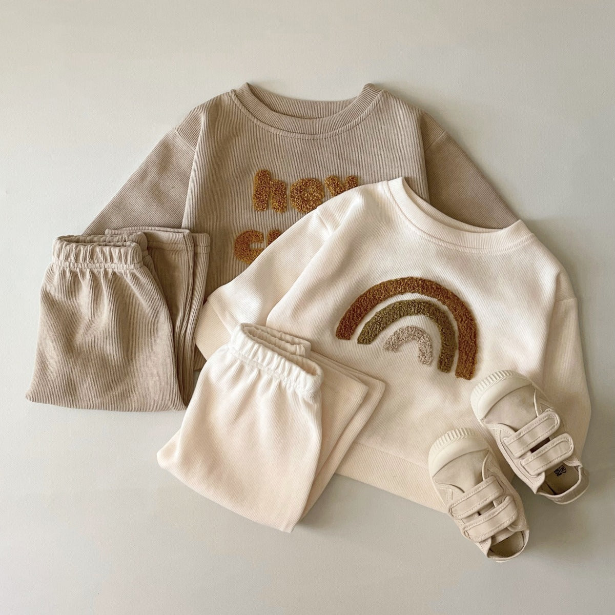 Soft And Breathable Long Sleeve Baby Outfit For Newborns